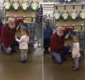 
                  Menininha confunde idoso barbudo com Papai Noel em supermercado