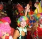 
                  Vestidos de palhaços, foliões levam colorido às ruas do RV