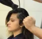 
                  Aprenda o truque para secar o cabelo como no salão de beleza