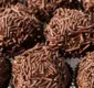 
                  Receita light e deliciosa: aprenda a fazer brigadeiro de chuchu