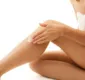 
                  Beleza: aprenda a depilar as pernas em casa e economize
