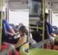
                  Motorista flagrado recebendo carícia em ônibus é afastado