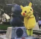 
                  Estátua do Pikachu aparece misteriosamente em praça nos EUA