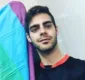 
                  Árbitro gay recebe ameaça de morte em retorno ao futebol