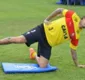 
                  Victor Ramos volta a se queixar de dor no pé e deixa treino