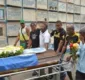 
                  Comoção: Irmãos mortos dentro de casa no Trobogy são sepultados