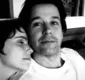 
                  Murilo Benício e Débora Falabella usam anel de compromisso