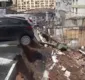 
                  Muro de estacionamento em Nazaré desaba e carros ficam pendurados