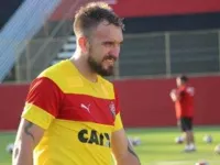 Willian Farias é relacionado para jogo contra o Corinthians