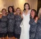 
                  Seis convidadas usam o mesmo vestido em festa de casamento