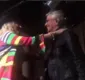 
                  Madonna se ajoelha diante de Caetano e declara: 'Eu te amo'