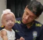 
                  Neymar realiza o sonho de pequena fã portadora de doença rara