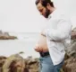 
                  Homem faz ensaio 'grávido' de fast food e fotos viralizam