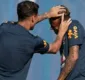 
                  Petelecos em Neymar e descontração: imagens do treino da Seleção