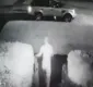 
                  Homem nu derruba ladrão que tentava roubar seu carro