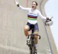 
                  Ciclista bicampeã olímpica fica paraplégica após acidente