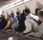 
                  Torcedores ficam feridos em acidente com escada rolante no metrô
