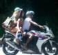 
                  Nego do Borel bebe caipirinha e leva duas mulheres em moto