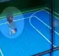 
                  Homem joga criança após ele ter chutado a bola no lugar do filho
