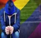 
                  'Meus pais me mandaram para cura gay e o terapeuta abusou de mim'