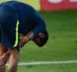 
                  Neymar sai do treino da seleção com dores no joelho esquerdo