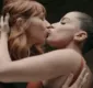 
                  Anitta diz que beijos de mulheres são melhores: 'mais delicados'