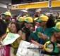 
                  Seleção feminina tem recepção calorosa na volta ao Brasil