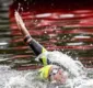 
                  Ana Marcela fatura ouro inédito na maratona aquática no Pan