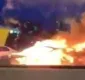 
                  Carro elétrico explode após colidir com um caminhão; veja vídeo