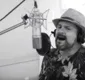 
                  Estakazero lança versão de 'A Bahia Canta a Sua Santa'; assista