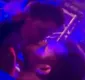 
                  Maraísa beija fã em show; veja vídeo