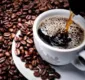 
                  Veja as vantagens e desvantagens de consumir café regularmente