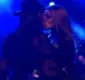 
                  Ludmilla tasca beijão em namorada durante show; veja vídeo
