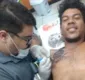 
                  Estudante homenageia hit 'Caneta azul' com tatuagem no peito