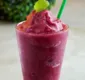 
                  Aprenda a fazer shake de açaí ou de melancia com chia