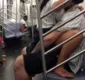 
                  Casal é flagrado transando dentro de vagão de metrô