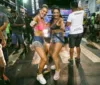 Sheila Carvalho e Lore Improta rebolam em frente ao trio de Tony