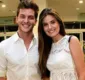 
                  Camila Queiroz e Klebber Toledo exibem novos integrantes da casa