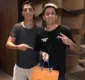 
                  Felipe Prior recebe personal stylist e gasta R$ 6 mil em compras