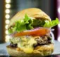 
                  Dia do Hambúrguer: ofertas para celebrar a data a partir de R$ 10