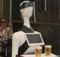
                  Bar usa garçonete robô para evitar contaminações pelo coronavírus
