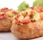
                  Aprenda a fazer uma deliciosa batata recheada com bacon e carne