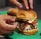 
                  Chef da Bravo dá dicas de como fazer hambúrguer gourmet em casa