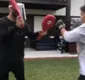 
                  Ivete Sangalo volta aos treinos e publica vídeo lutando nas redes