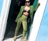 Anitta revela parceria com cantor internacional cantando forró