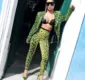 
                  Anitta revela parceria com cantor internacional cantando forró