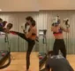 
                  Bruna Marquezine pega pesado no treino e também cai na dancinha