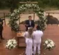 
                  Andressa Urach se casa em cerimônia ao ar livre
