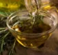 
                  Conheça os benefícios do óleo de alecrim