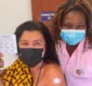 
                  Regina Casé recebe primeira dose da vacina contra a covid-19